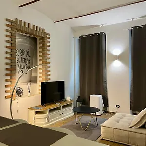 Apartment Residenza Corrado By Almanova Residenze, Mantua